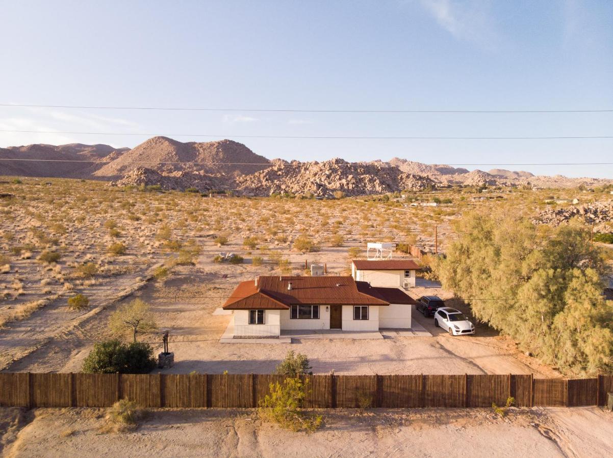 @ Marbella Lane - The Moon Designer Home Right Behind The Jtnp Джошуа-Трі Екстер'єр фото