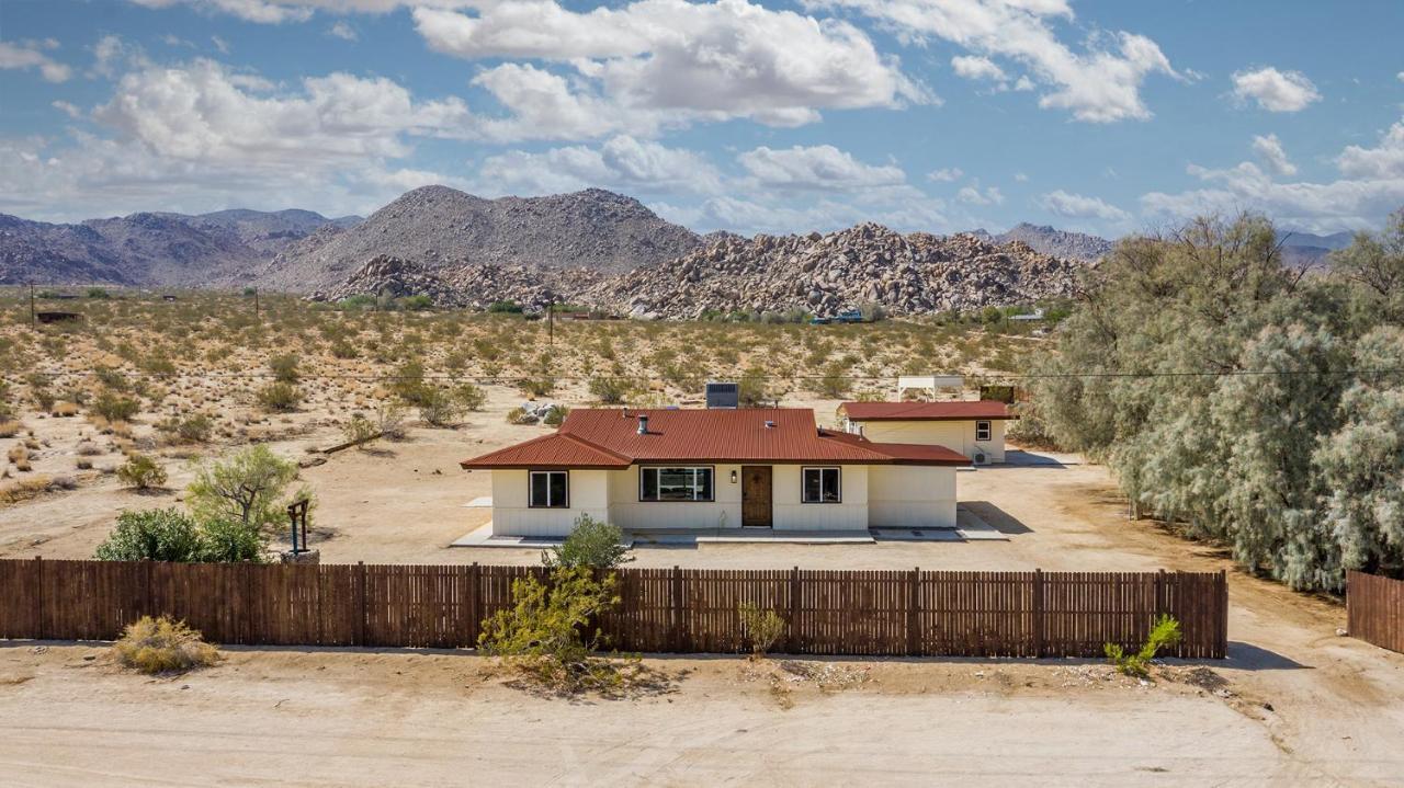 @ Marbella Lane - The Moon Designer Home Right Behind The Jtnp Джошуа-Трі Екстер'єр фото